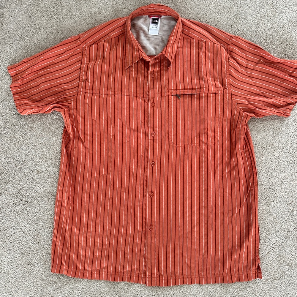 The North Face short sleevee shirt